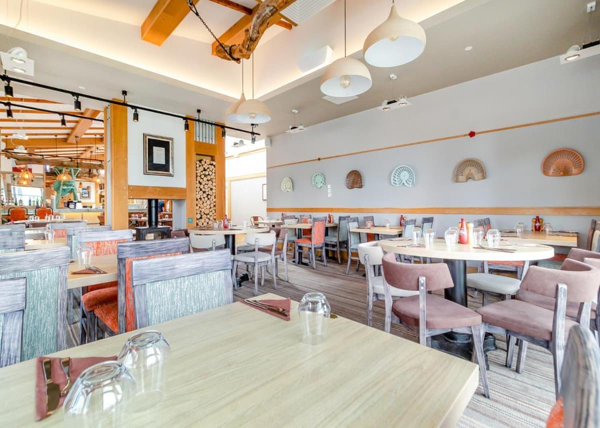 Norfolk Woods Resort And Spa Narborough  외부 사진