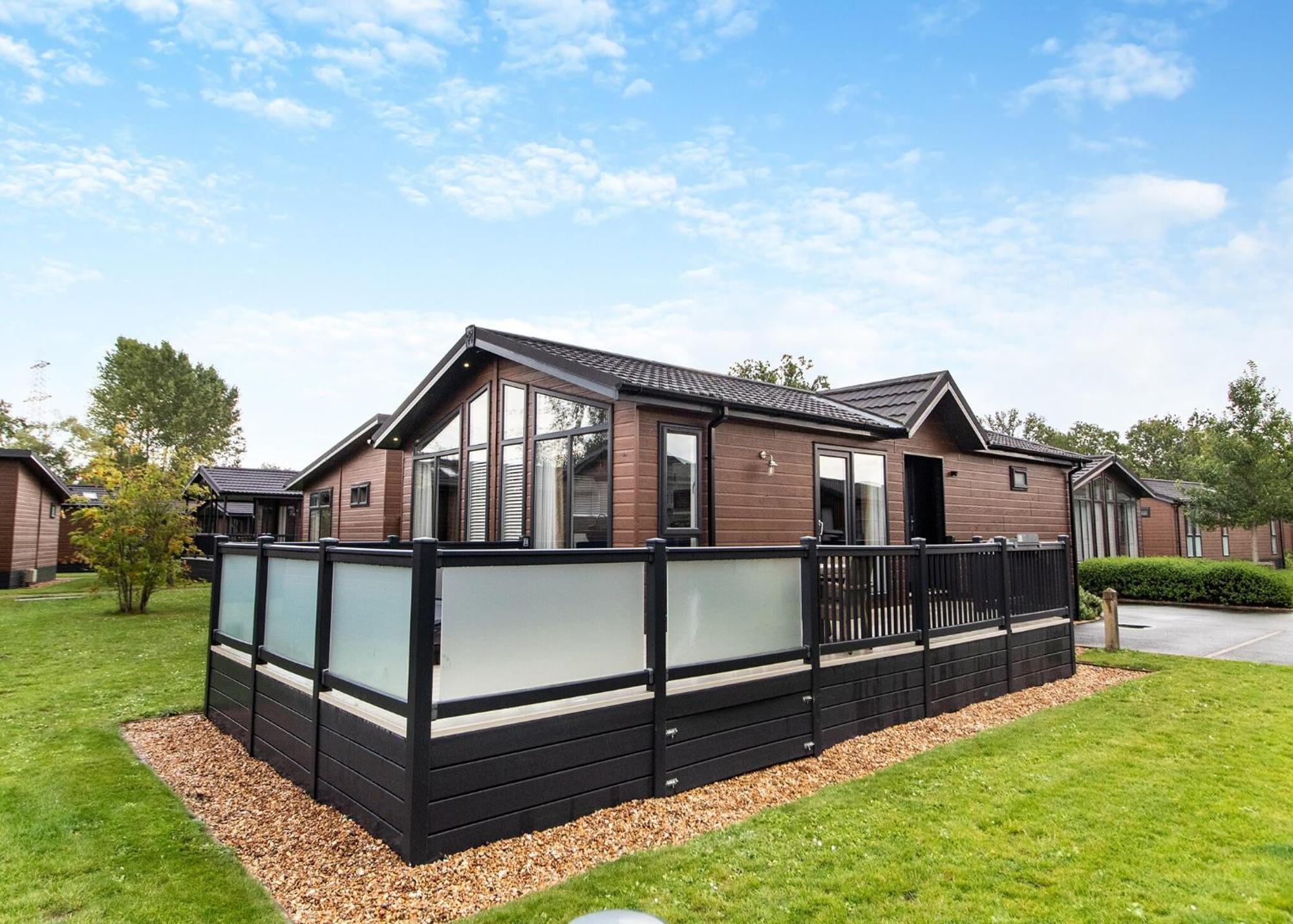 Norfolk Woods Resort And Spa Narborough  외부 사진